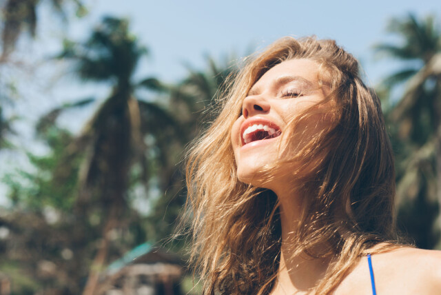 HUSK SOLKREM: - En solkrem bør ha en UVA-beskyttelse på minimum en tredjedel av UVB-beskyttelsen. For eksempel bør en solkrem med SPF 30, bør ha UVA-beskyttelse på minimum 10, sier Rune Jemtland i Mattilsynet. Foto: NTB scanpix HUSK SOLKREM: - En solkrem bør ha en UVA-beskyttelse på minimum en tredjedel av UVB-beskyttelsen. For eksempel bør en solkrem med SPF 30, bør ha UVA-beskyttelse på minimum 10, sier Rune Jemtland i Mattilsynet. Foto: NTB scanpix